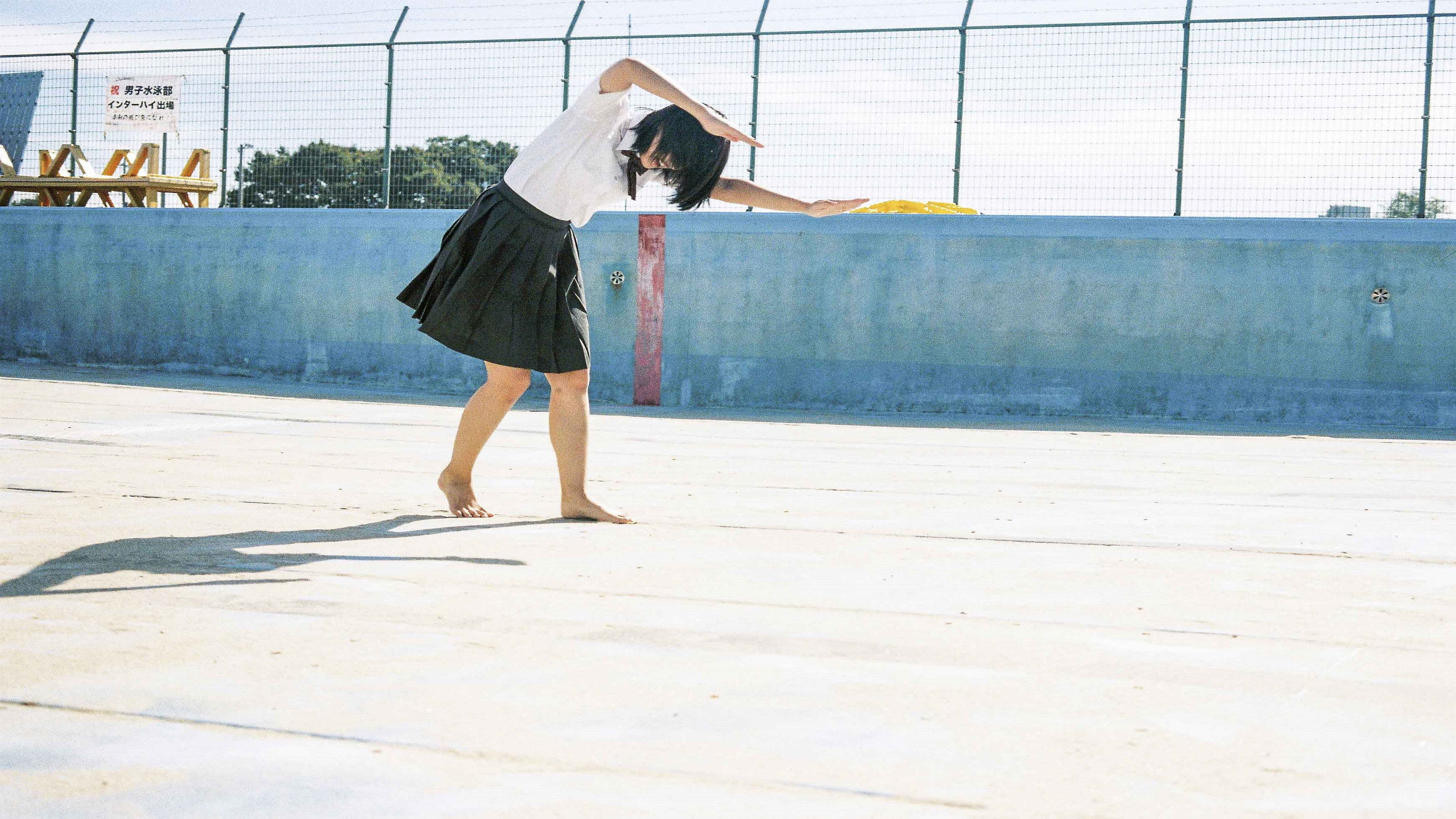 Swimming in a Sand Pool